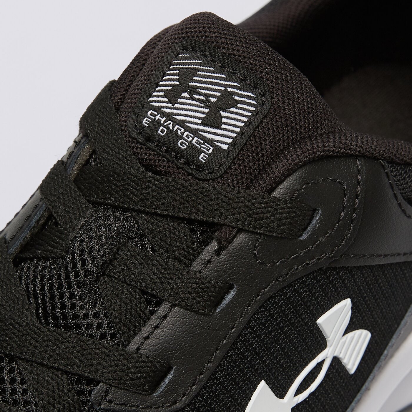 Buty treningowe męskie UNDER ARMOUR CHARGED EDGE 3026727003 kolor czarny