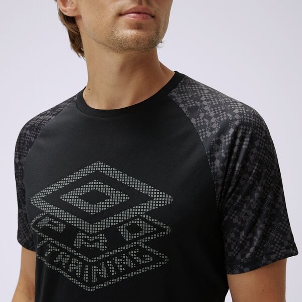 Koszulka męska UMBRO T-SHIRT PRO TRAINING ACTIVE GRAPHIC JERSEY 66226u-6hf kolor czarny