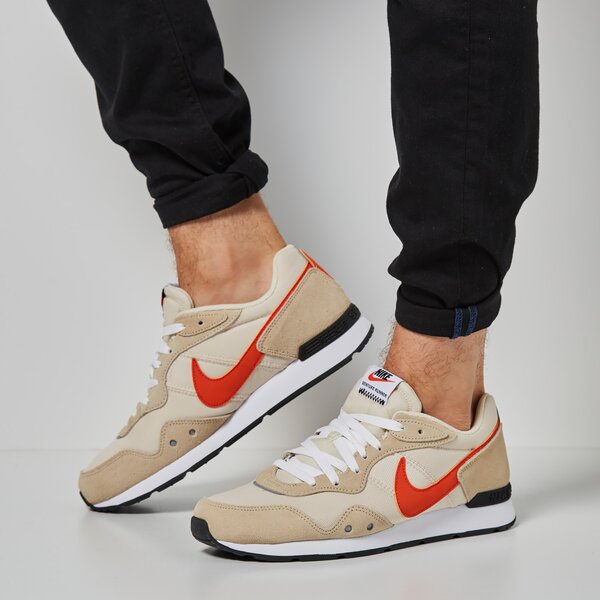 Buty sportowe męskie NIKE VENTURE RUNNER ck2944-202 kolor beżowy