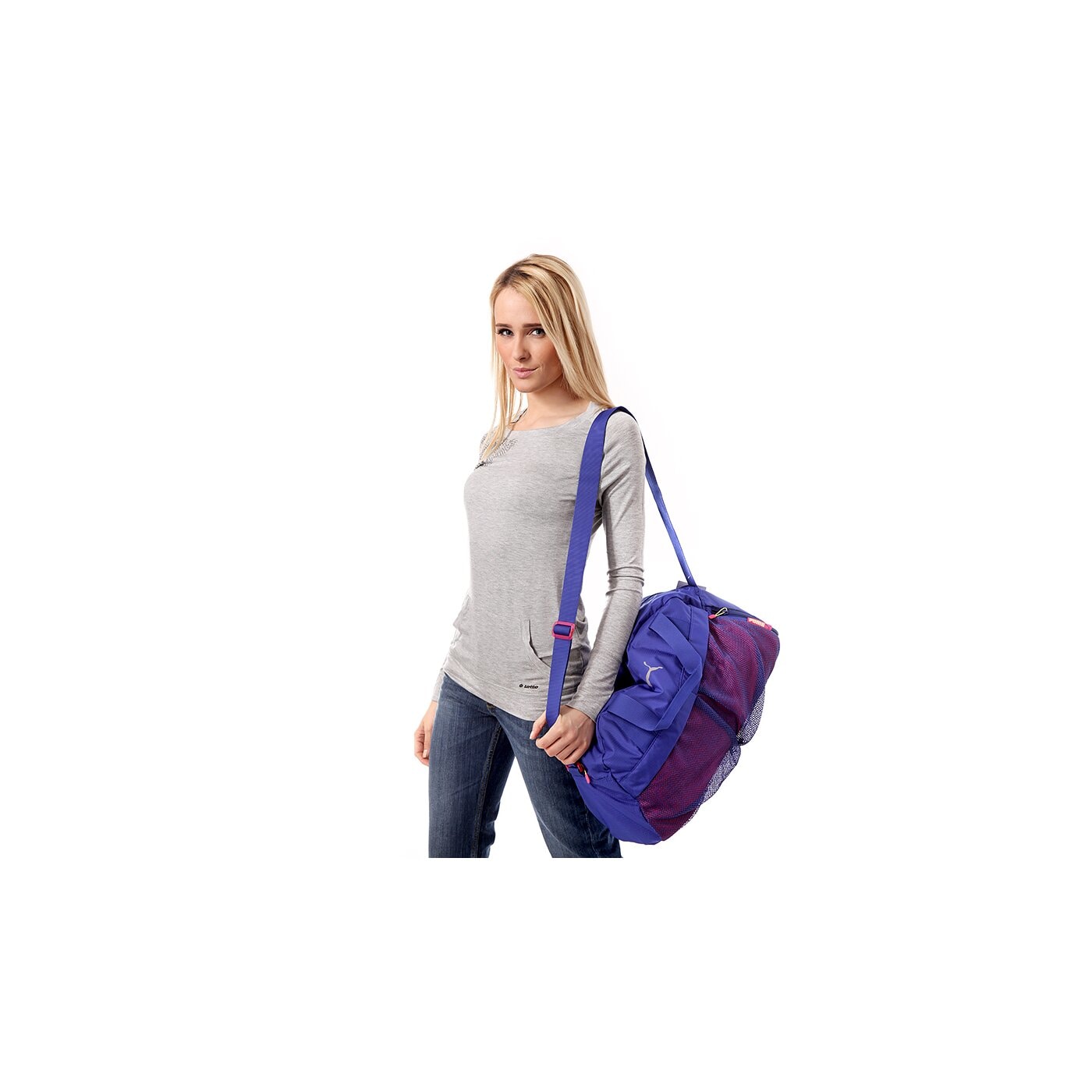 Torba sportowa damska PUMA TORBA GYM SPORTS DUFFLE SPECTRUM 7218802 kolor fioletowy