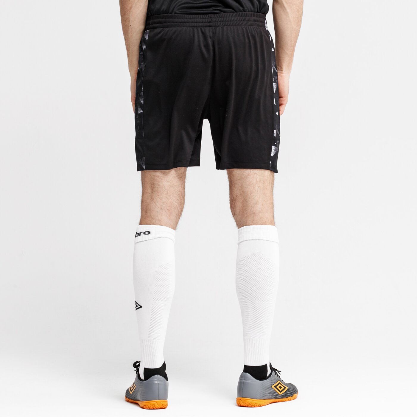 Spodenki męskie UMBRO SZORTY FRAGMENT 65279u-090 kolor czarny