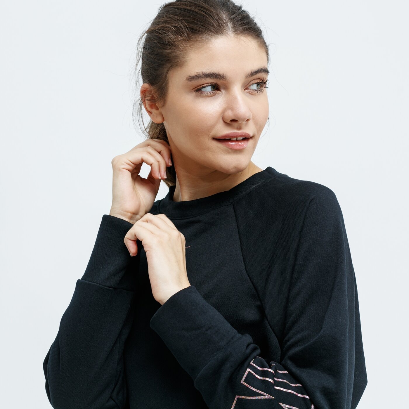 Bluza damska NIKE BLUZA W NK DRY FLC GET FIT CRW NK GX bv5059-010 kolor czarny