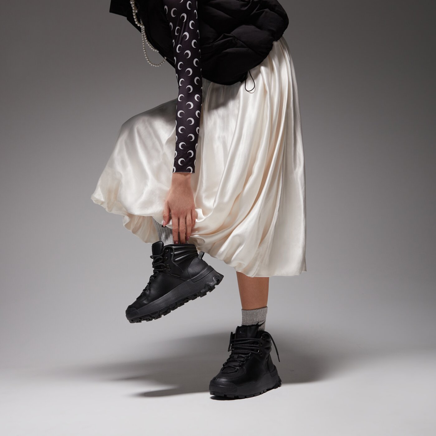 Buty sportowe damskie NIKE CITY CLASSIC BOOT PRM WP fz8629-001 kolor czarny