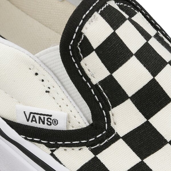Buty sportowe damskie VANS CLASSIC SLIP-ON vn000eyebww1 kolor czarny