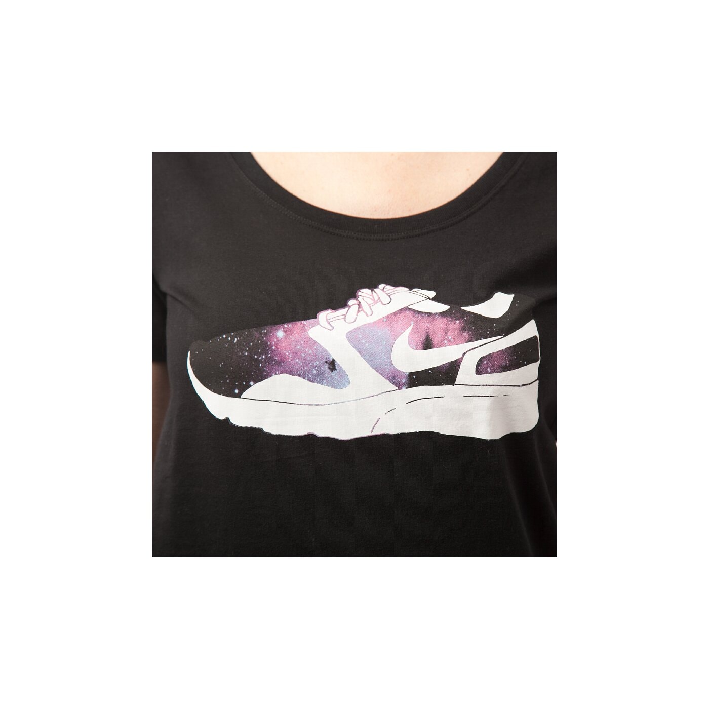 Koszulka damska NIKE T-SHIRT TEE-SCOOP GALAXY 668782010 kolor szary