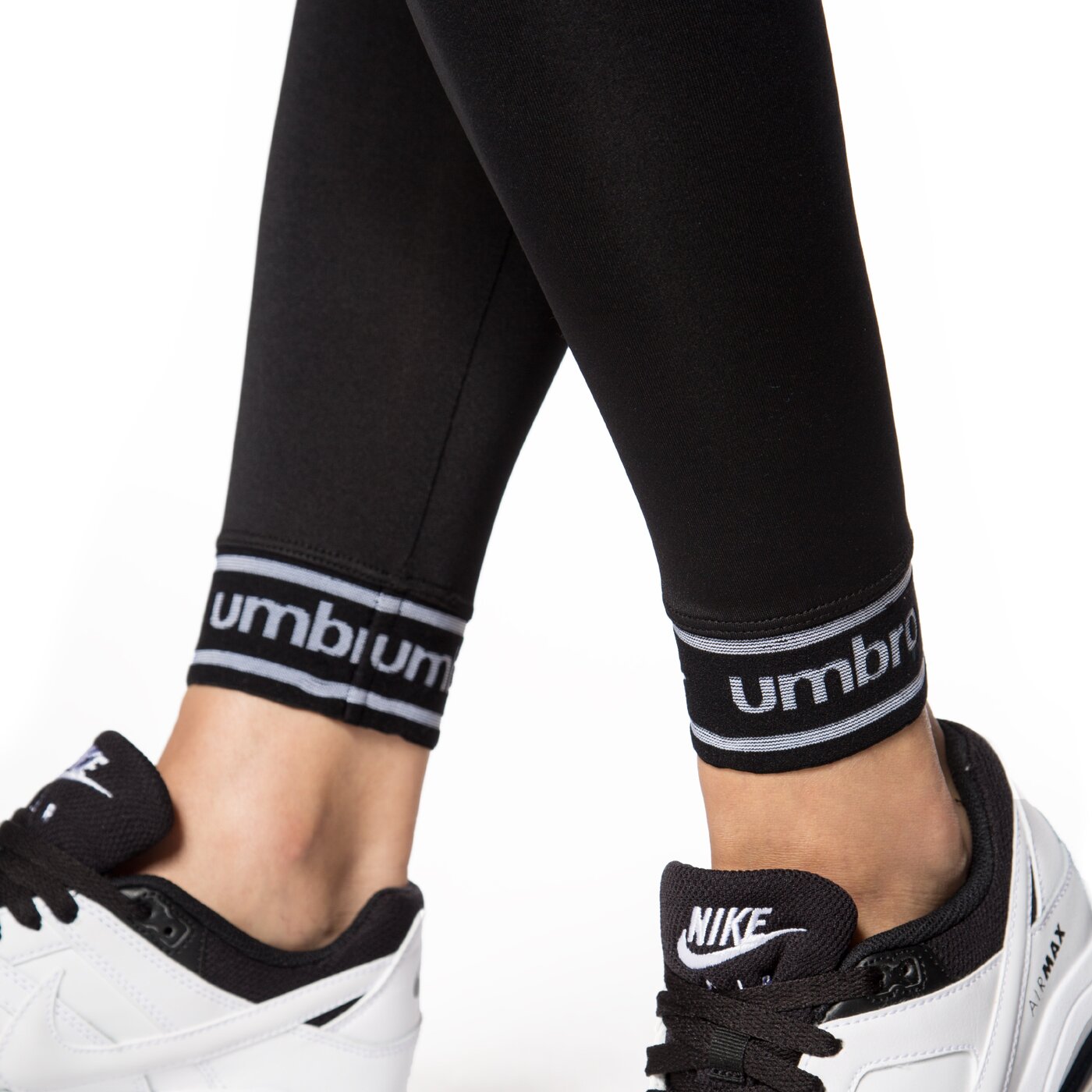 Spodnie dresowe damskie UMBRO SPODNIE CLASIC ul36spd13001 kolor czarny