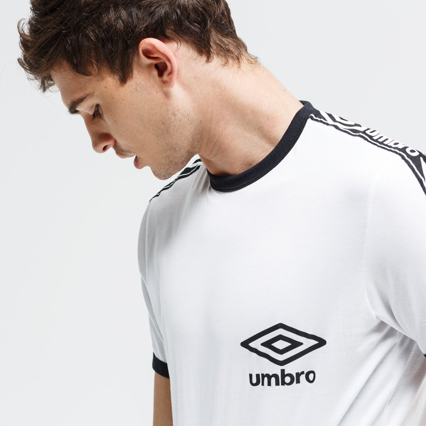 Koszulka męska UMBRO T-SHIRT SS TAPED RINGER 65515u-13v kolor biały