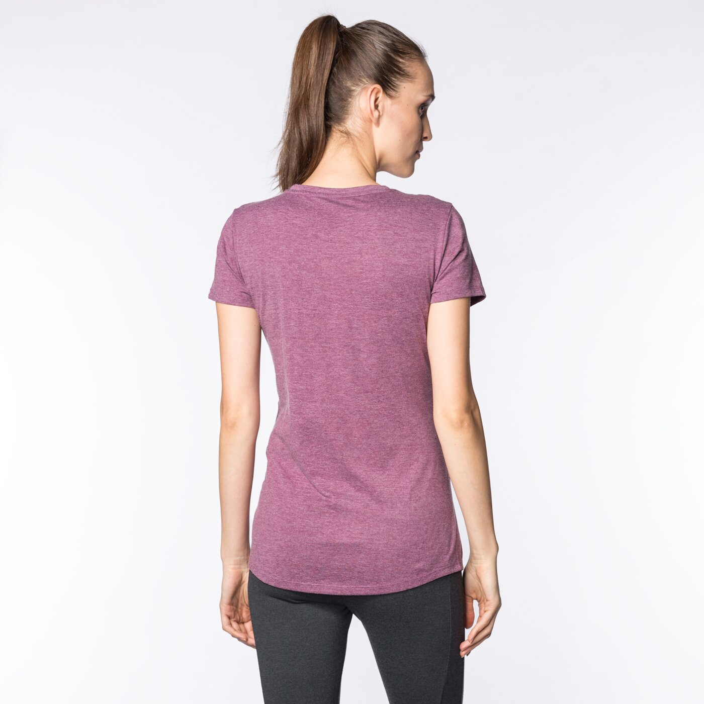 Koszulka damska PUMA T-SHIRT ESS NO.1 83839923 kolor fioletowy