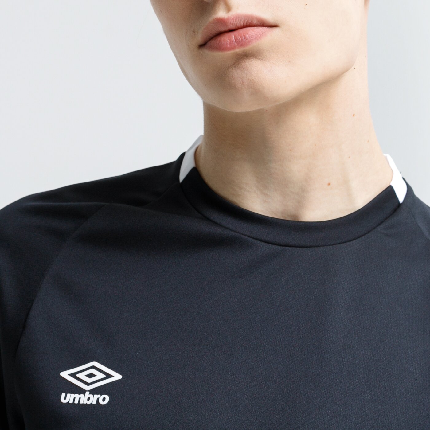 Koszulka męska UMBRO T-SHIRT FW CREW TRAINING JERSEY 65626u-060 kolor czarny