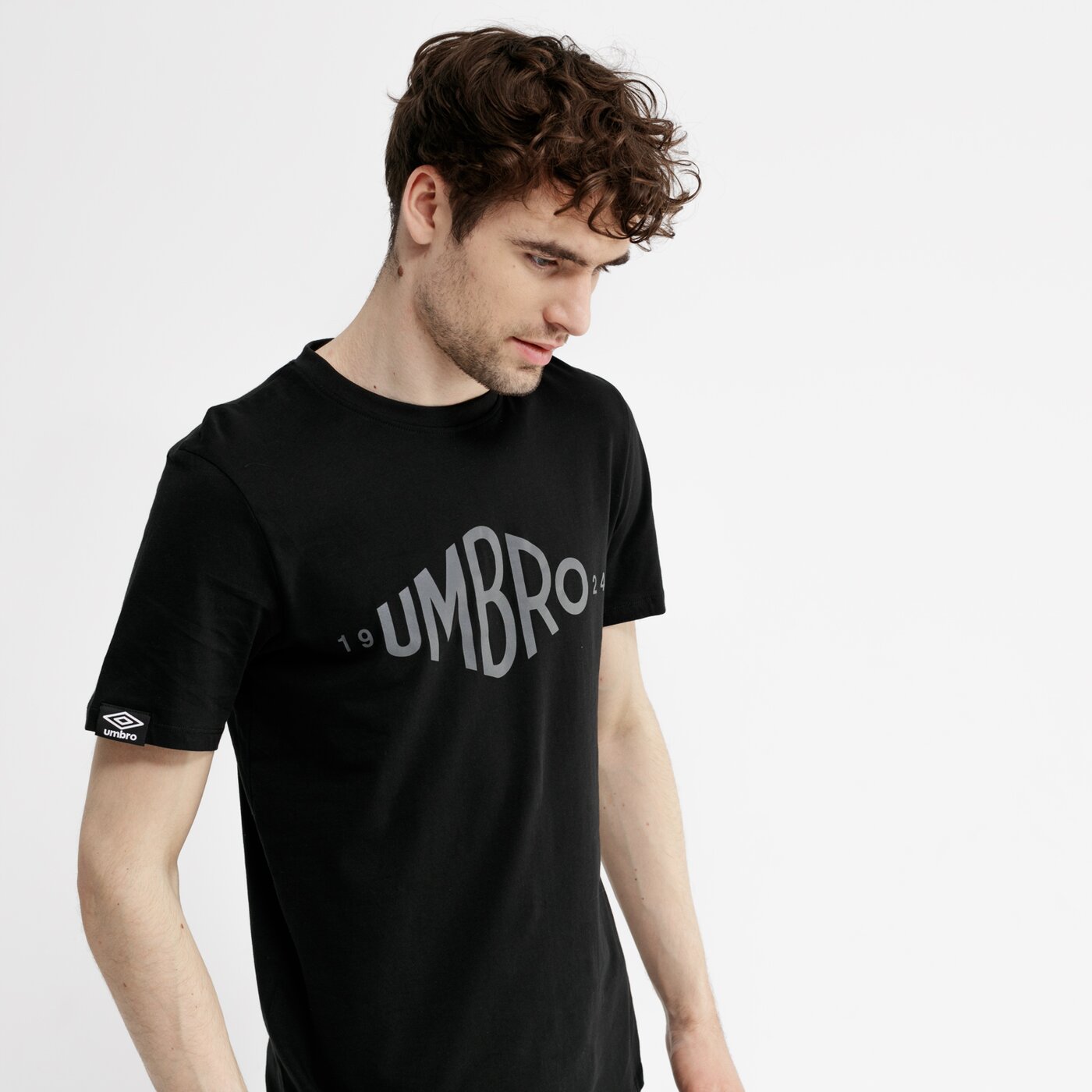 Koszulka męska UMBRO T-SHIRT SS GRAPHIC 65380u-060 kolor czarny
