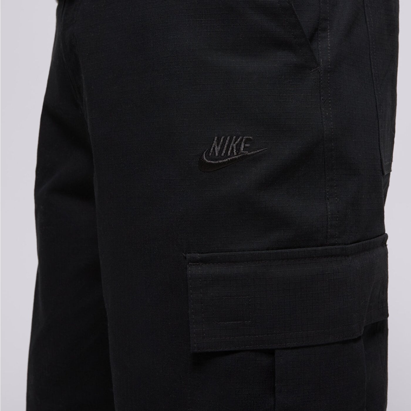 Spodnie dresowe męskie NIKE SPODNIE M NK CLUB CARGO PANT NO COLLECTION fz5765-010 kolor czarny