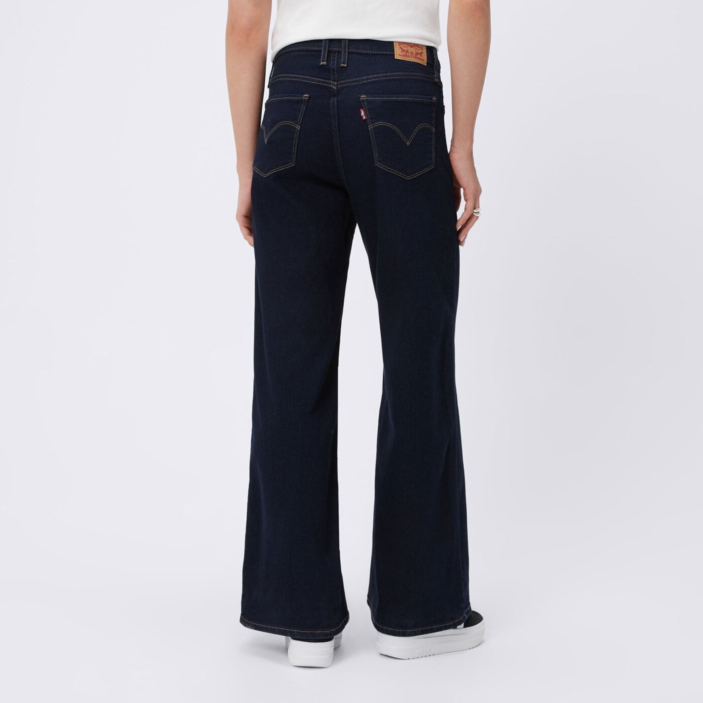 Spodnie dresowe damskie LEVI'S SPODNIE 318 STYLED SHP WIDE LEG 001q7-0004 kolor granatowy