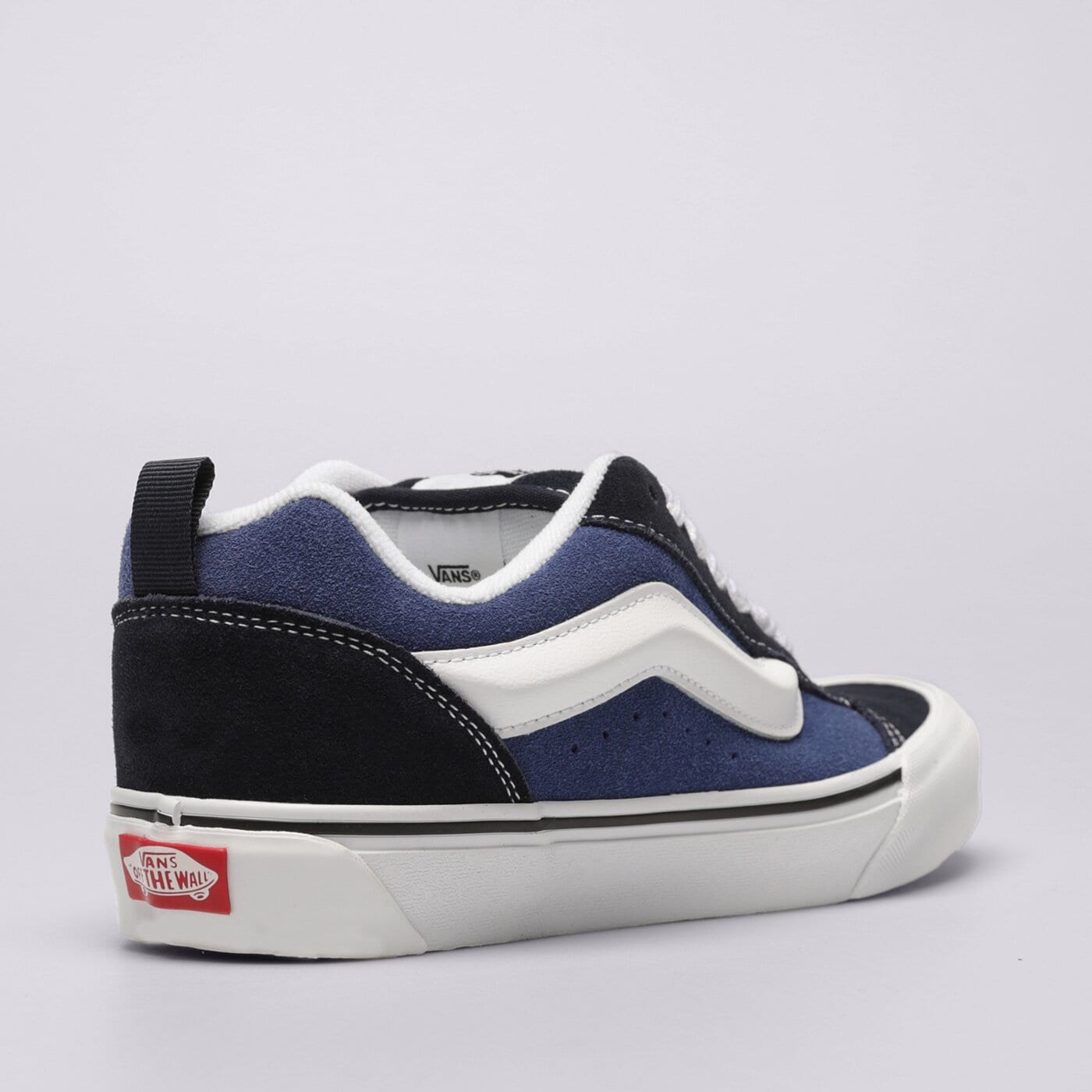 Buty sportowe męskie VANS KNU SKOOL  vn0009qcnwd1 kolor niebieski