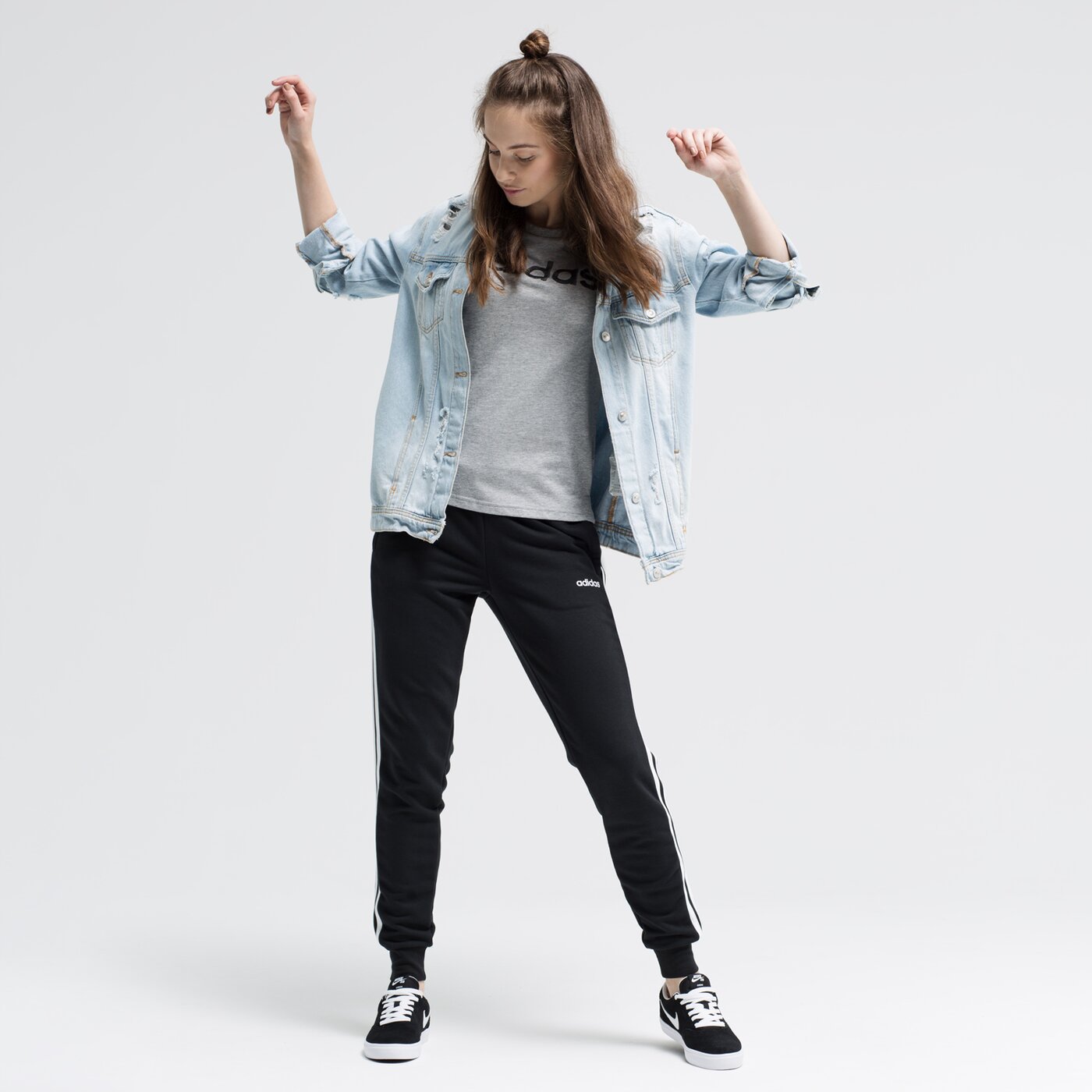 Koszulka damska ADIDAS T-SHIRT SS W LINEAR 1 ei4571 kolor szary