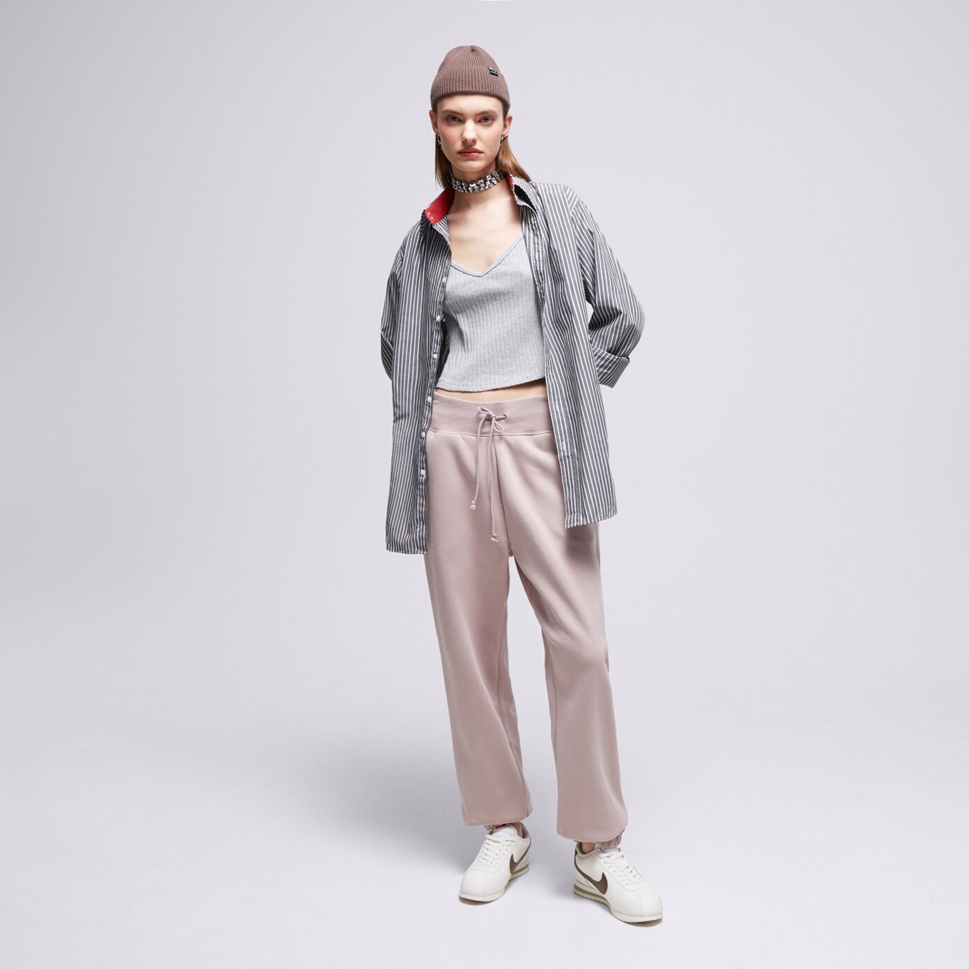 Spodnie dresowe damskie NIKE SPODNIE PHNX FLC OS PNT D'TPE PANTS dq5887-272 kolor beżowy