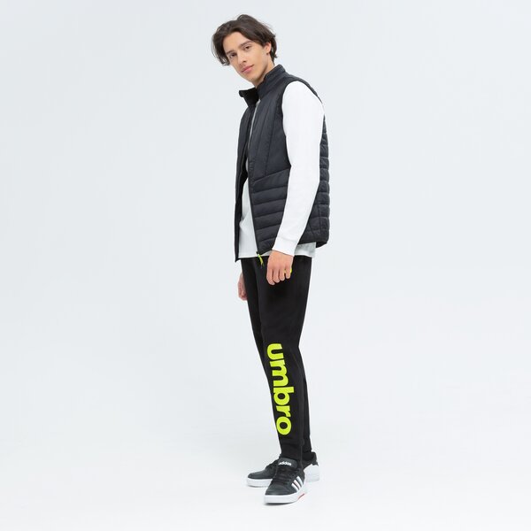 Spodnie dresowe męskie UMBRO SPODNIE FRANKIE ul122spm13001 kolor czarny