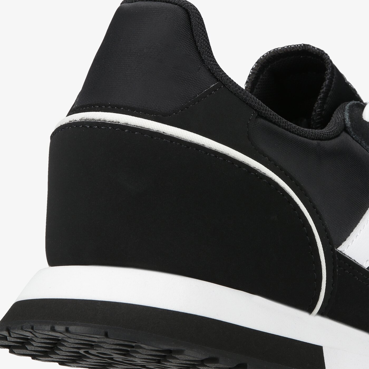 Buty sportowe męskie ADIDAS 8K 2020 fy8040 kolor czarny