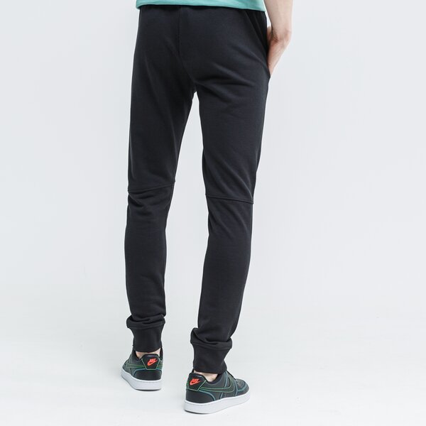 Spodnie dresowe męskie UMBRO SPODNIE SLIM FIT JOGGER 65822u-060 kolor czarny