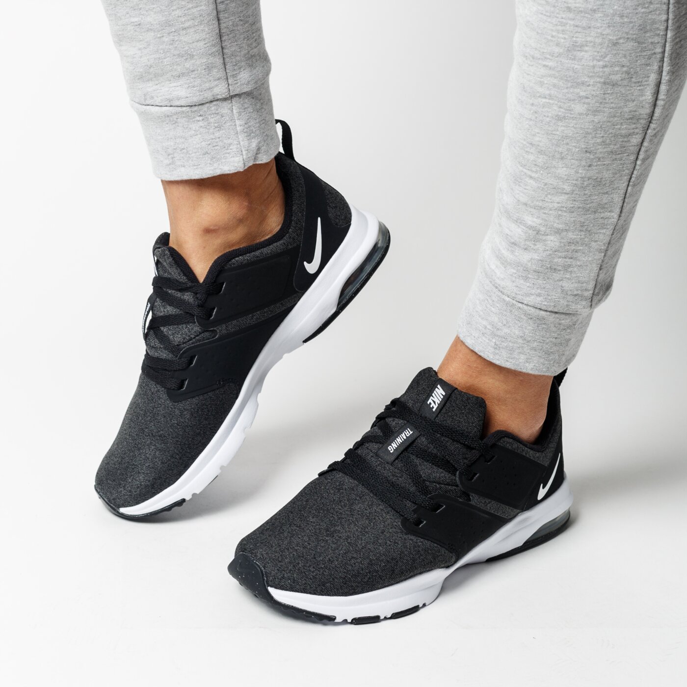 nike wmns nike air bella tr