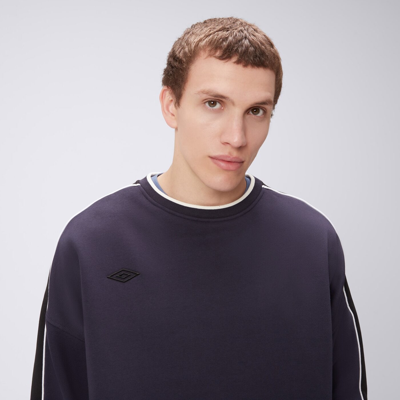 Bluza męska UMBRO BLUZA UMBRO CREW NAVY ul325blm02005 kolor granatowy