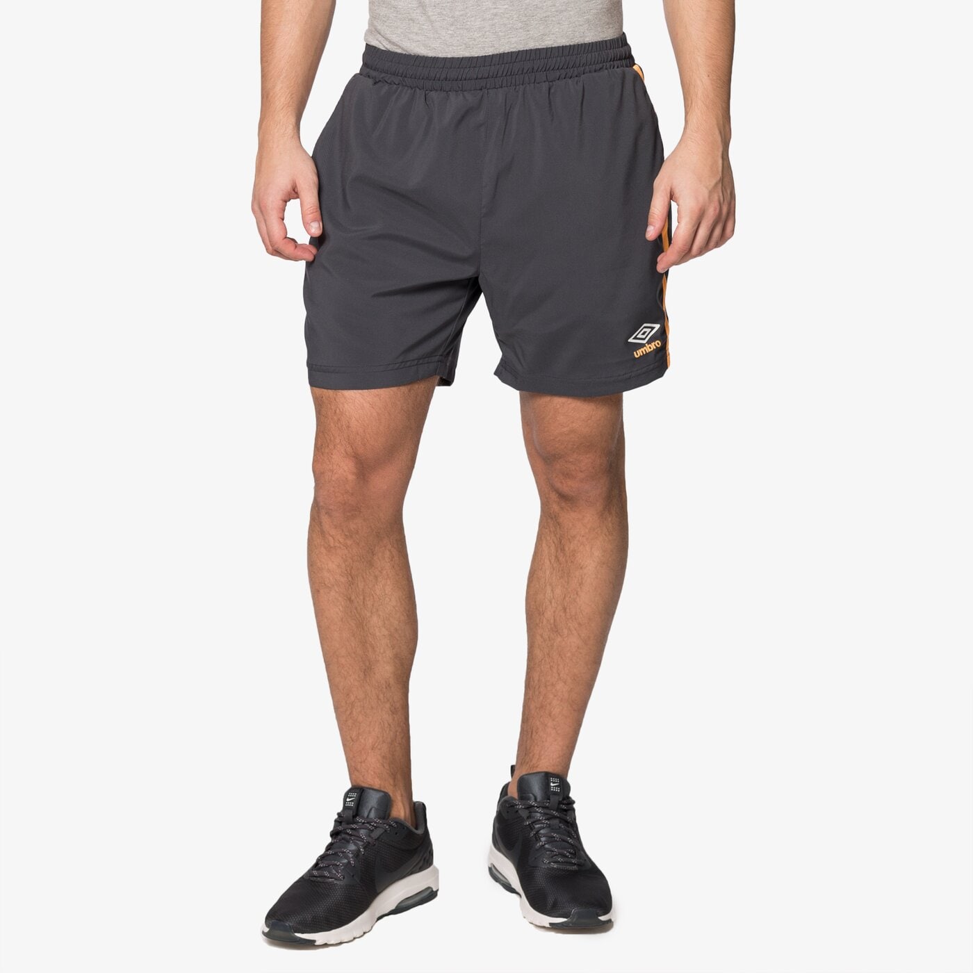Spodenki męskie UMBRO SZORTY WOVEN 64558uerx kolor czarny