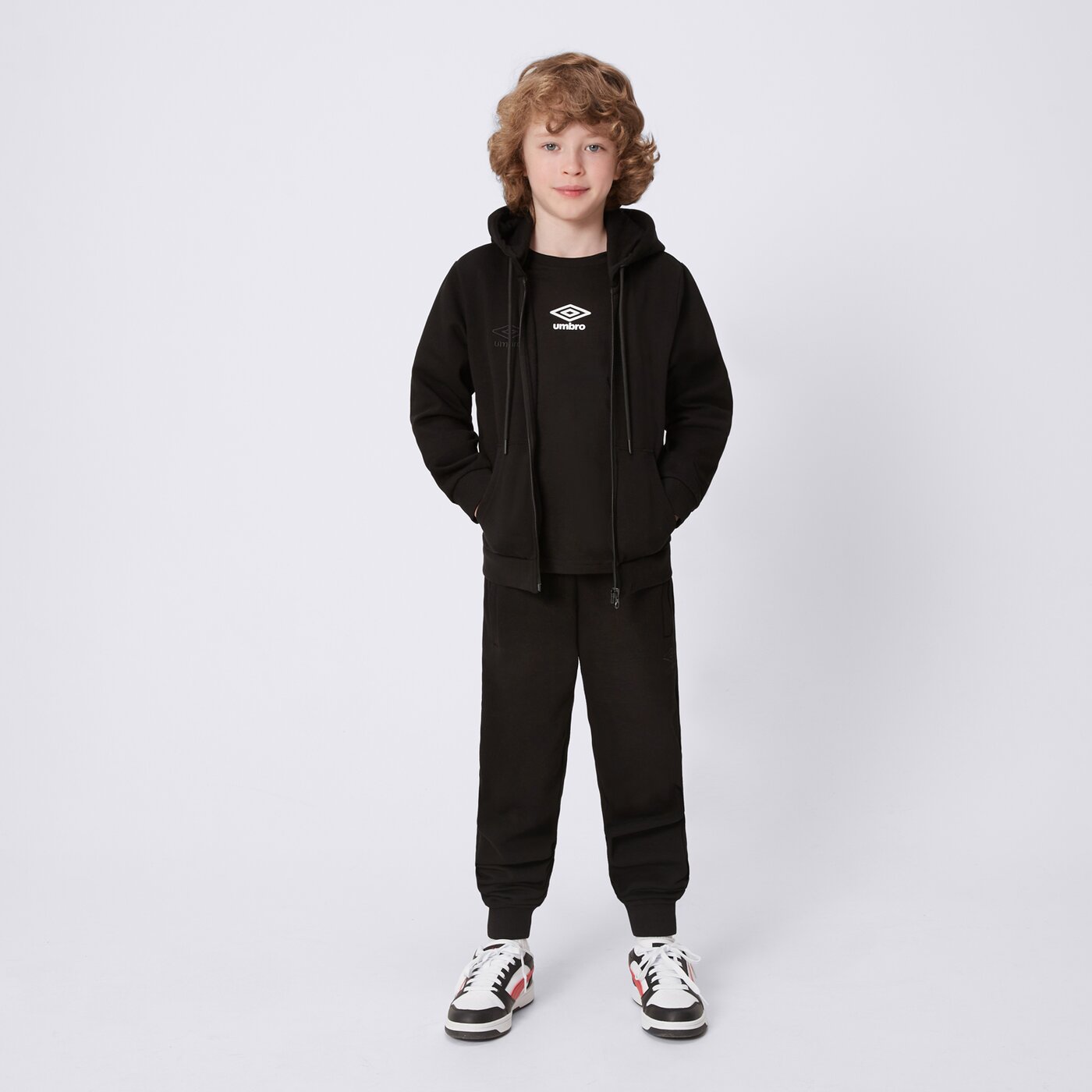 Bluza dziecięca UMBRO BLUZA ROZPINANA Z KAPTUREM GALLO JR ul125blmj9001 kolor czarny