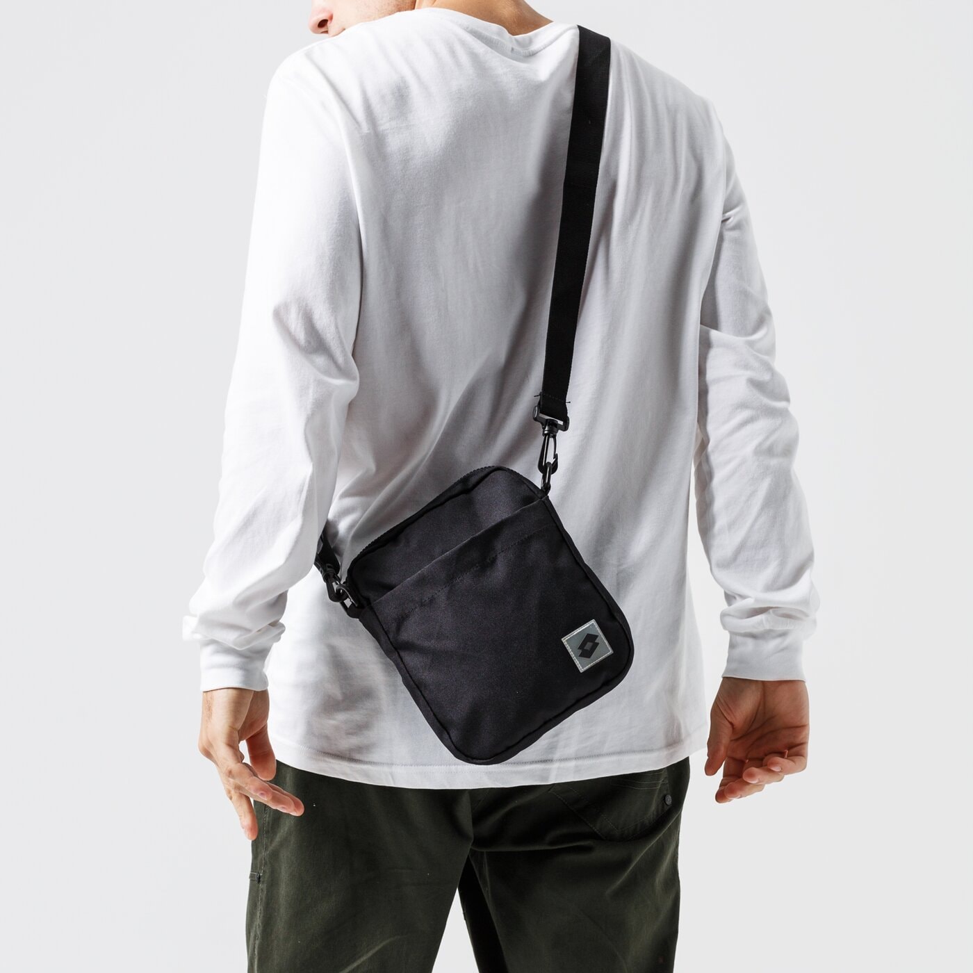 Torba sportowa damska LOTTO TOREBKA SPESIA lo39tom46001 kolor czarny