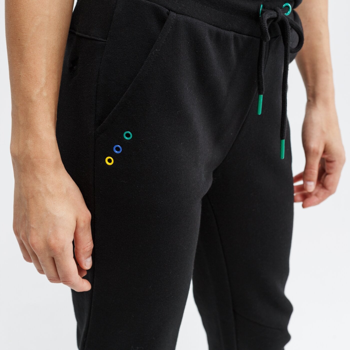 Spodnie dresowe damskie LOTTO SPODNIE MANAKA lo39spd17001 kolor czarny