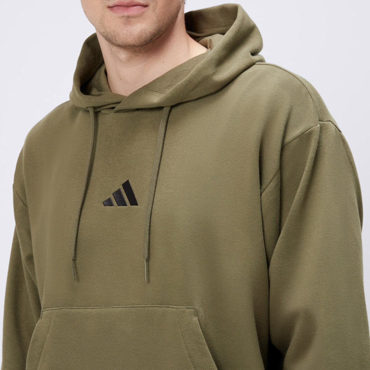 Bluza męska ADIDAS BLUZA Z KAPTUREM M FEELCOZY HD je3799 kolor khaki