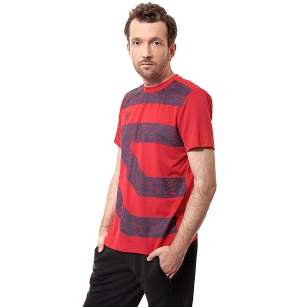 Koszulka męska UMBRO T-SHIRT TRAINING DIAMOND GRAPHIC POLY TEE 62571u7ra kolor czerwony