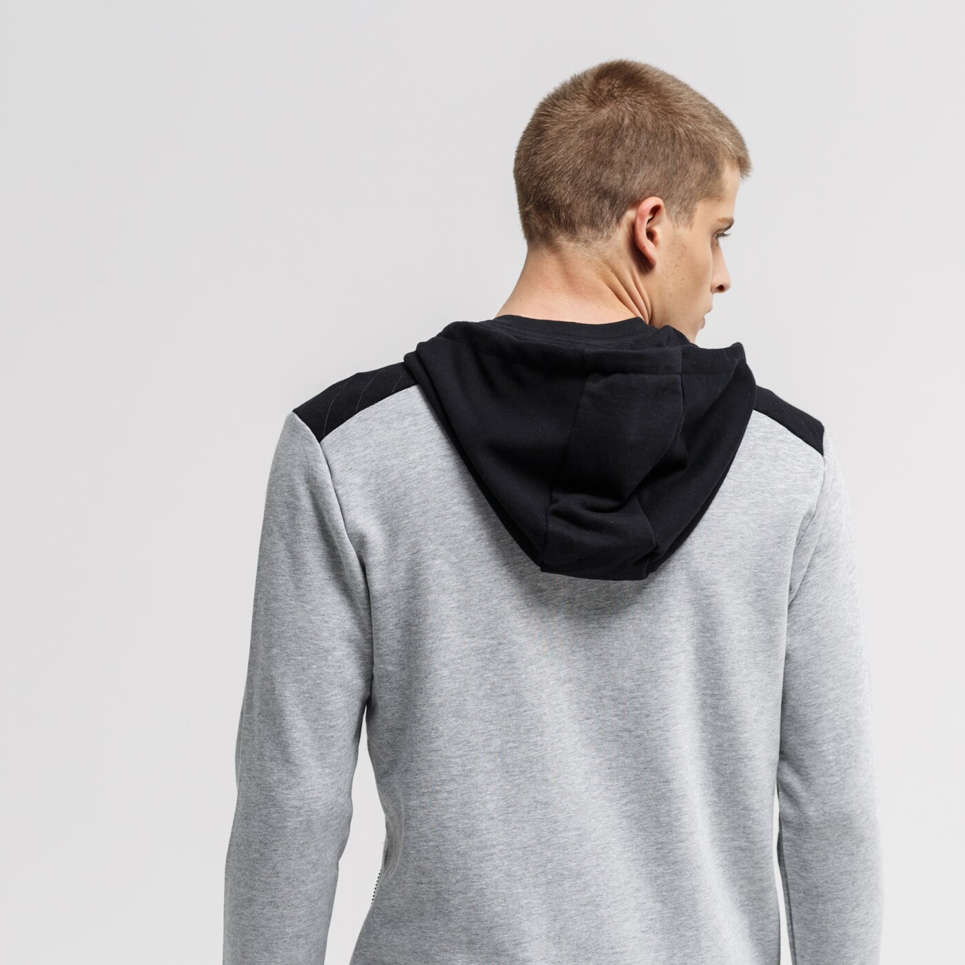 Bluza męska UMBRO BLUZA ROZPINANA Z KAPTUREM PIELAVESI ul39blm22002 kolor szary