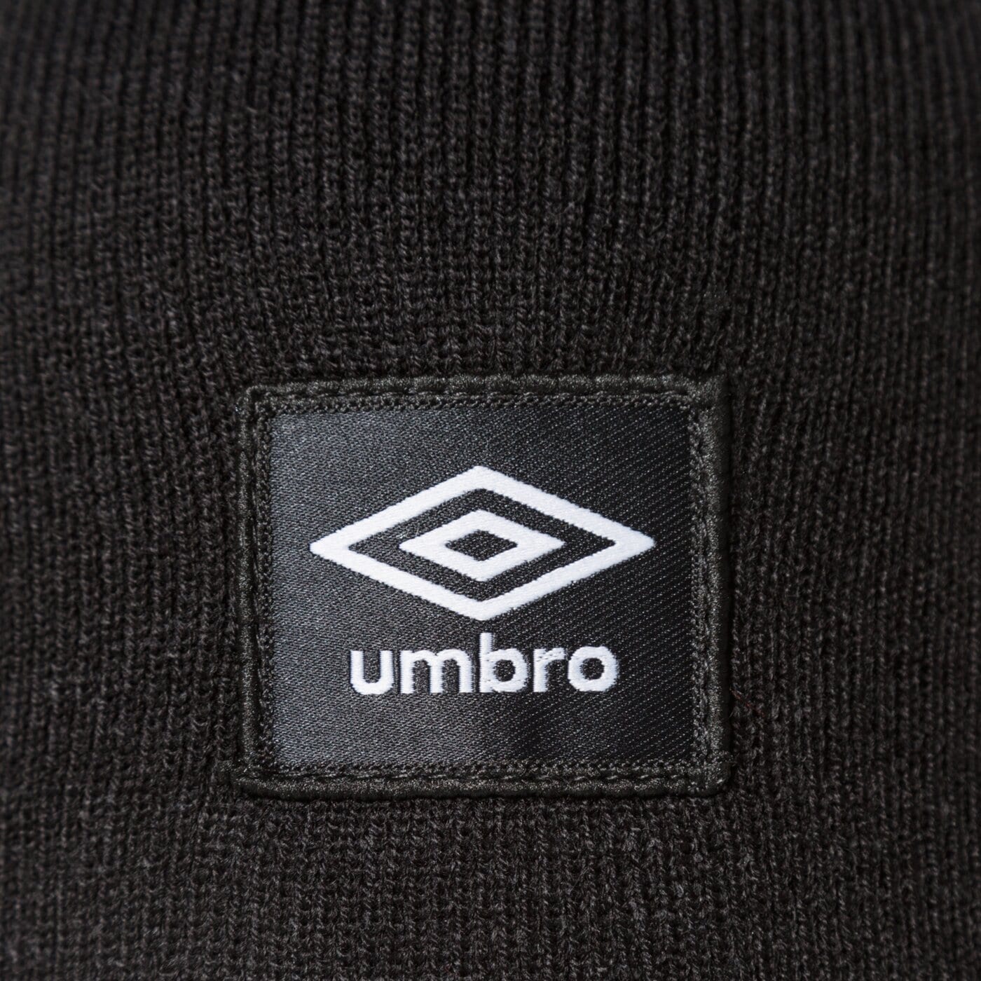 Czapka zimowa damska UMBRO CZAPKA FILTON ul321hat02002 kolor czarny