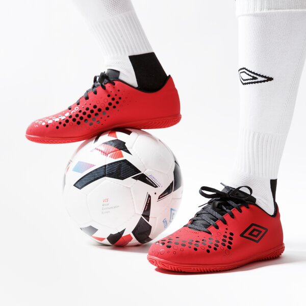 Buty piłkarskie męskie UMBRO ACCURE IC 81434ugsl kolor czerwony