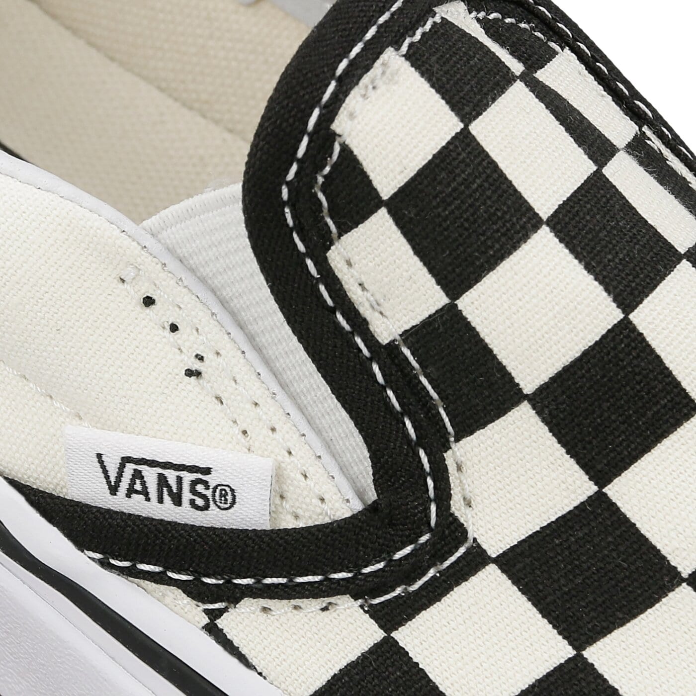 Buty sportowe damskie VANS CLASSIC SLIP-ON vn000eyebww1 kolor czarny