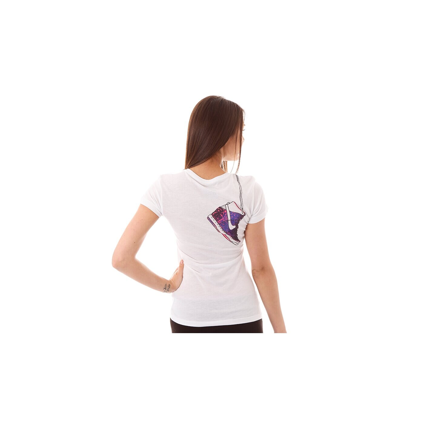 Koszulka damska NIKE T-SHIRT NIKE TEE-SKY HIGH 575659100 kolor biały