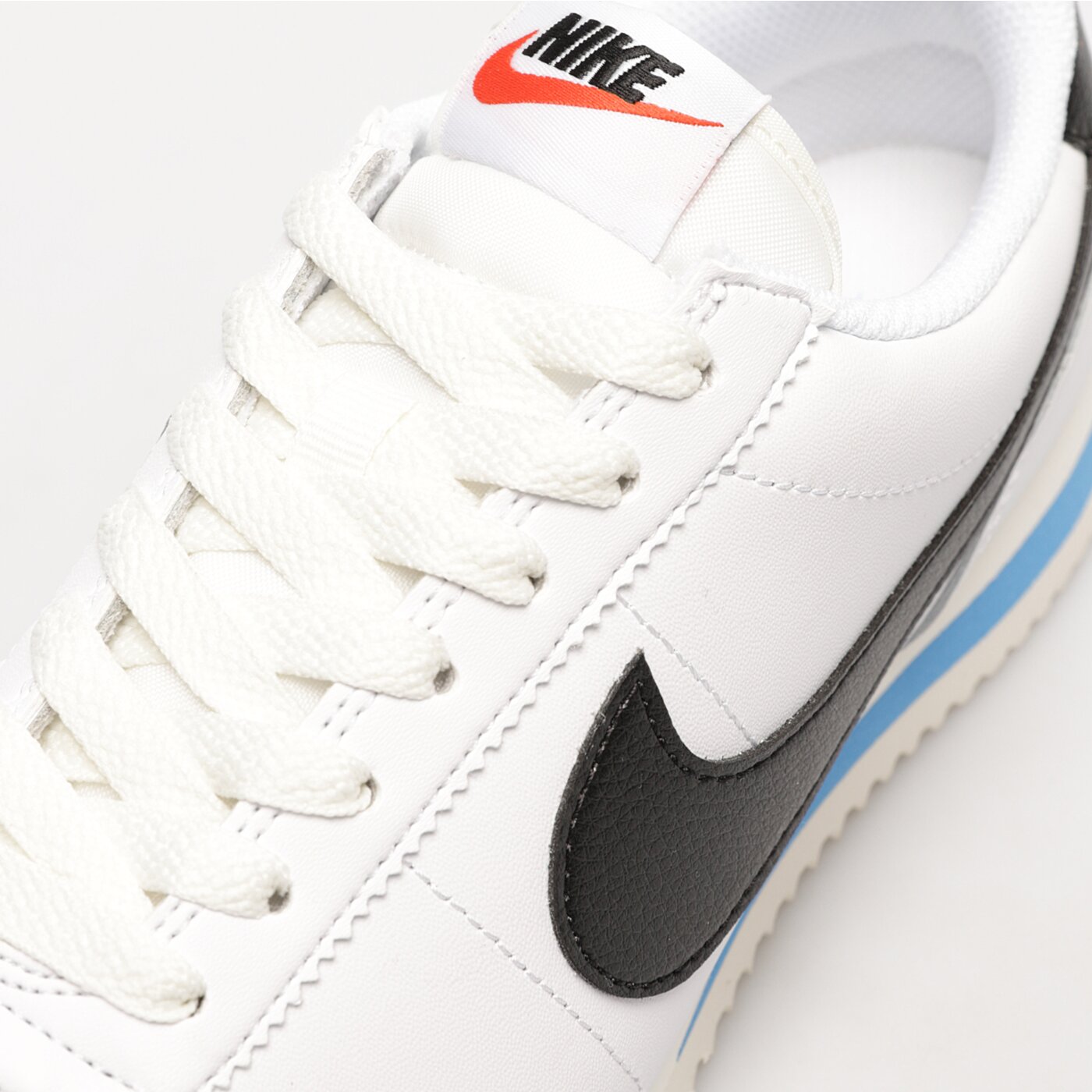Buty sportowe damskie NIKE CORTEZ  dn1791-100 kolor biały