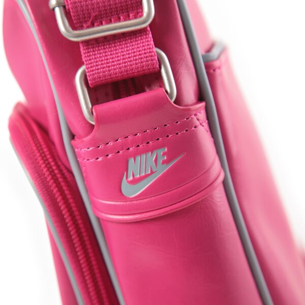 Torba sportowa damska NIKE TORBA HERITAGE SI SMALL ITEMS II ba4270600 kolor różowy