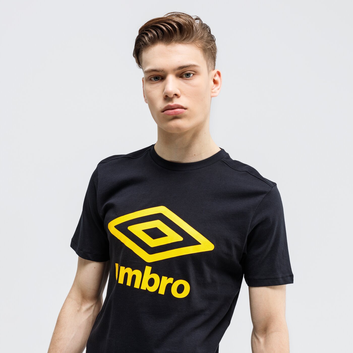 Koszulka męska UMBRO T-SHIRT FW LARGE LOGO COTTON 65352u-7s6 kolor czarny