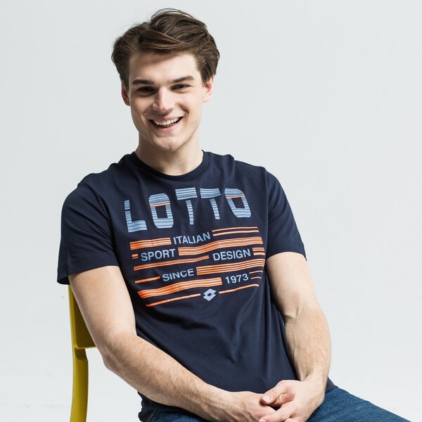 Koszulka męska LOTTO T-SHIRT SS L73 V LOGO PLUS JS 210980-1ci kolor granatowy
