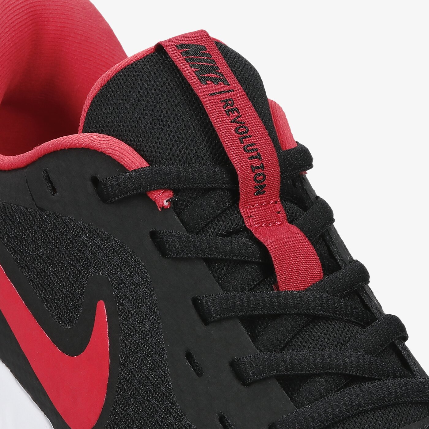 Buty do biegania dla dzieci NIKE REVOLUTION 5 bq5671-017 kolor czarny