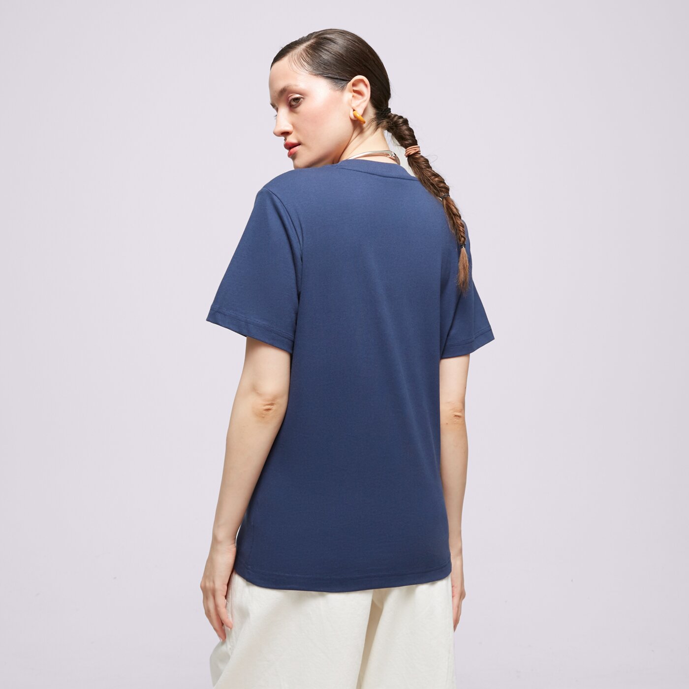 Koszulka damska NEW BALANCE T-SHIRT ATHLETICS ICONO-GRAPHIC wt31551nny kolor granatowy