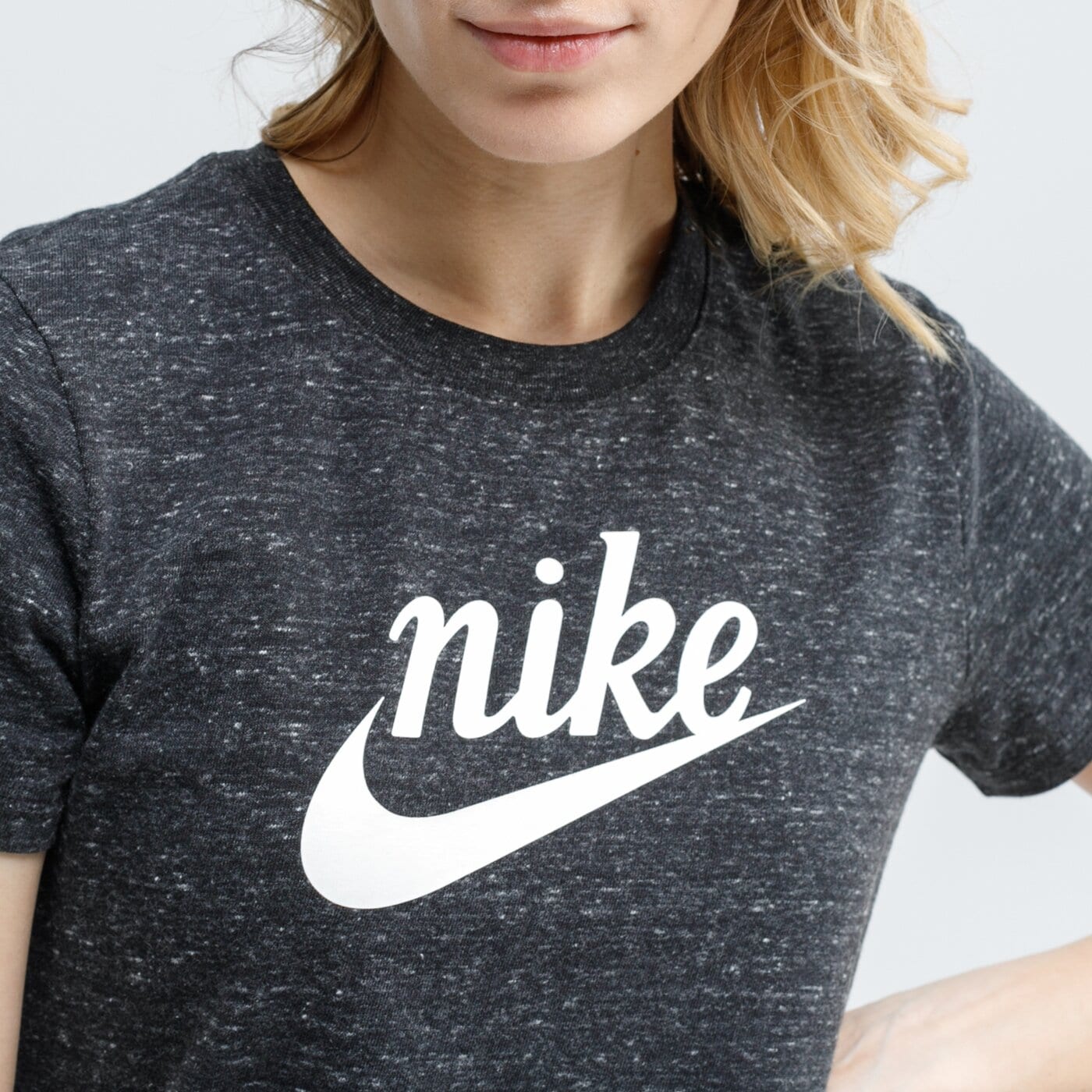 Koszulka damska NIKE T-SHIRT W NSW VARSITY ck4371-010 kolor czarny