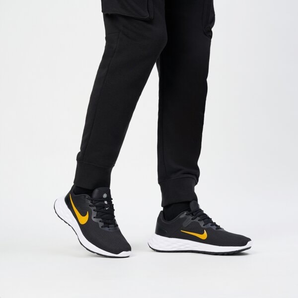 Buty do biegania męskie NIKE REVOLUTION 6 NEXT NATURE dc3728-013 kolor czarny