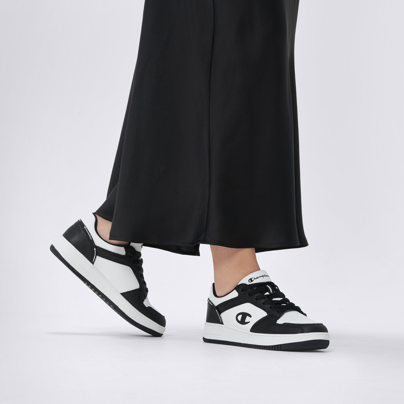 【らいおん】 Czarny Buty sportowe z logo Alexander McQueen - Vitkac Polska