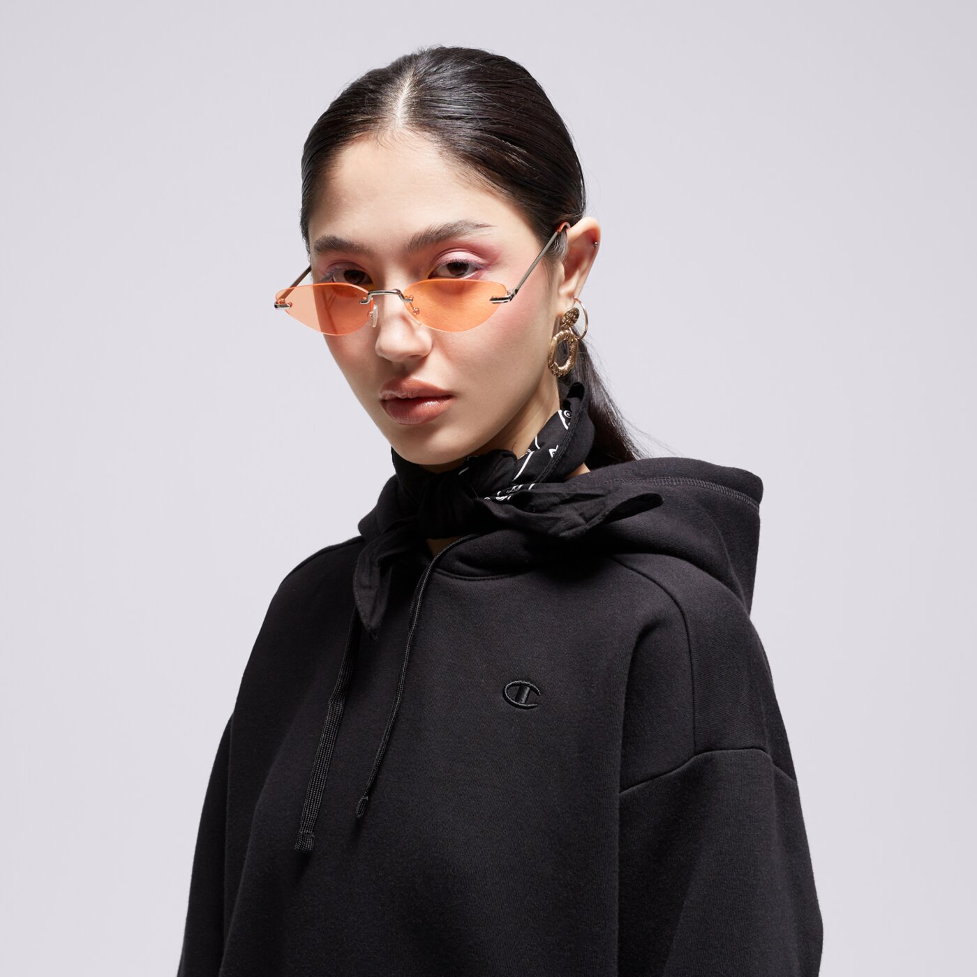 Bluza damska CHAMPION BLUZA Z KAPTUREM 116678kk001 kolor czarny