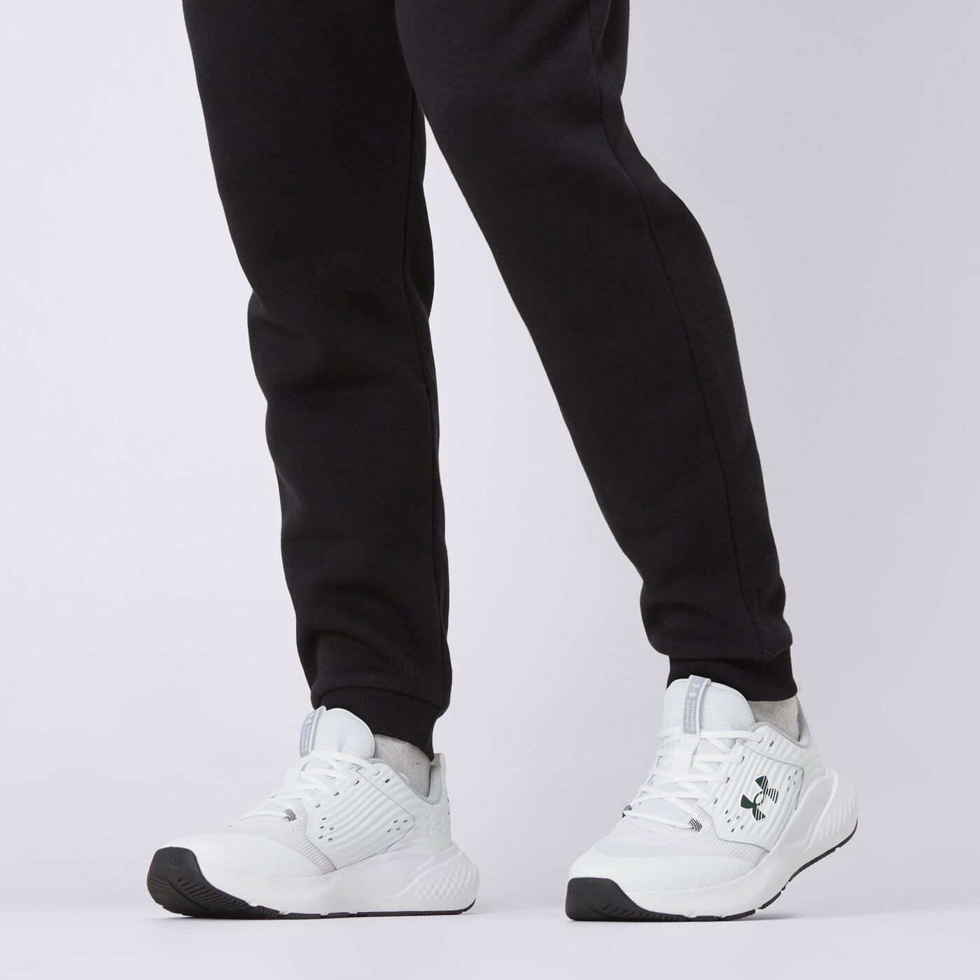 Buty treningowe męskie UNDER ARMOUR CHARGED COMMIT TR 4 3026017106 kolor biały