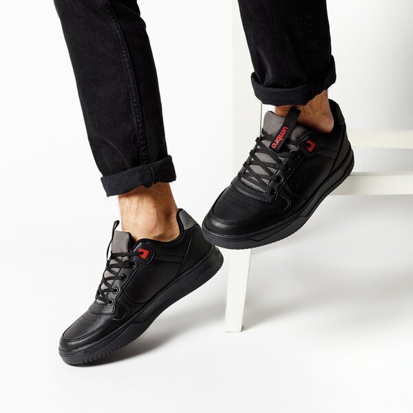 Buty sportowe męskie UMBRO LAYSTON umml121015 kolor czarny