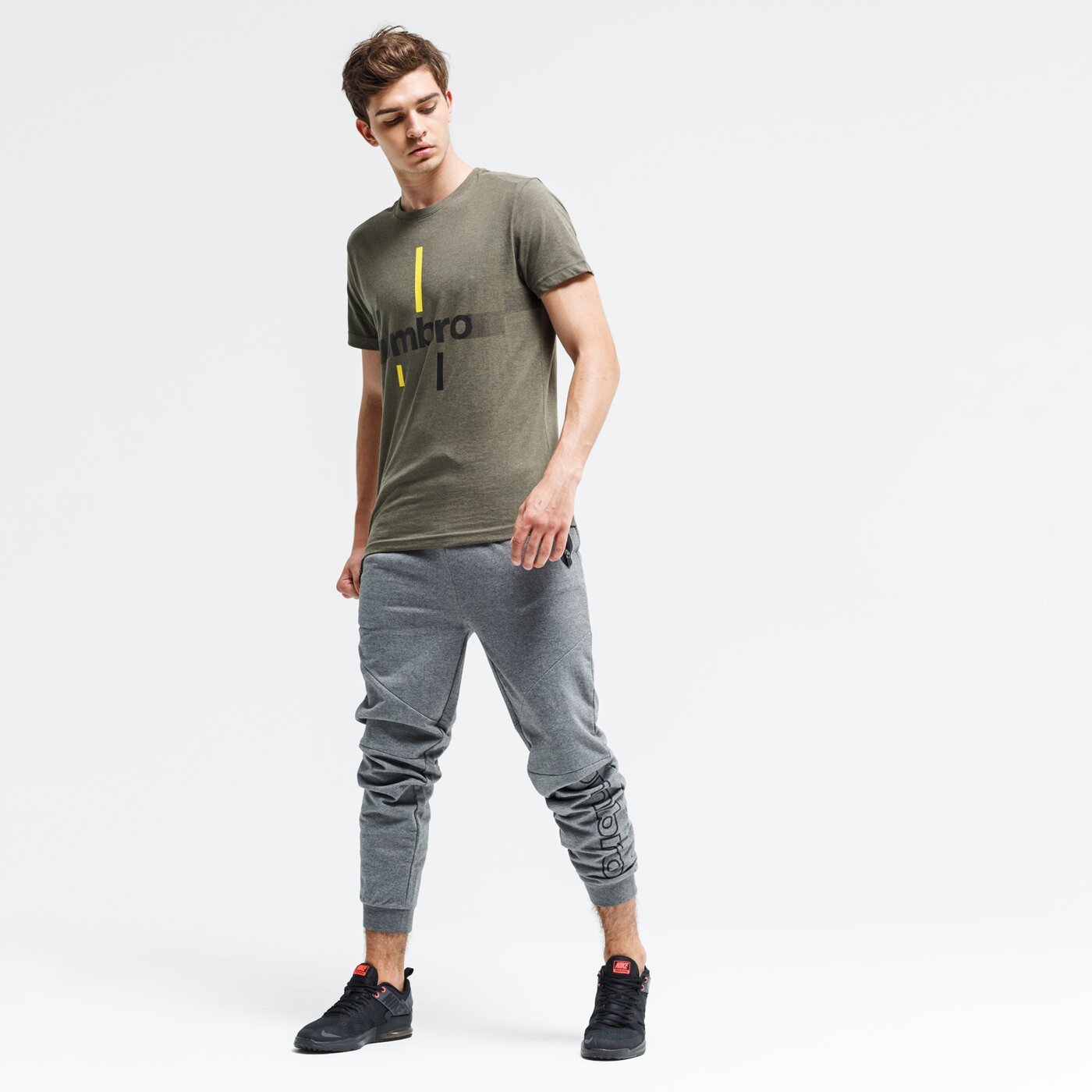 Koszulka męska UMBRO T-SHIRT RAPHAEL ul39tsm23002 kolor khaki