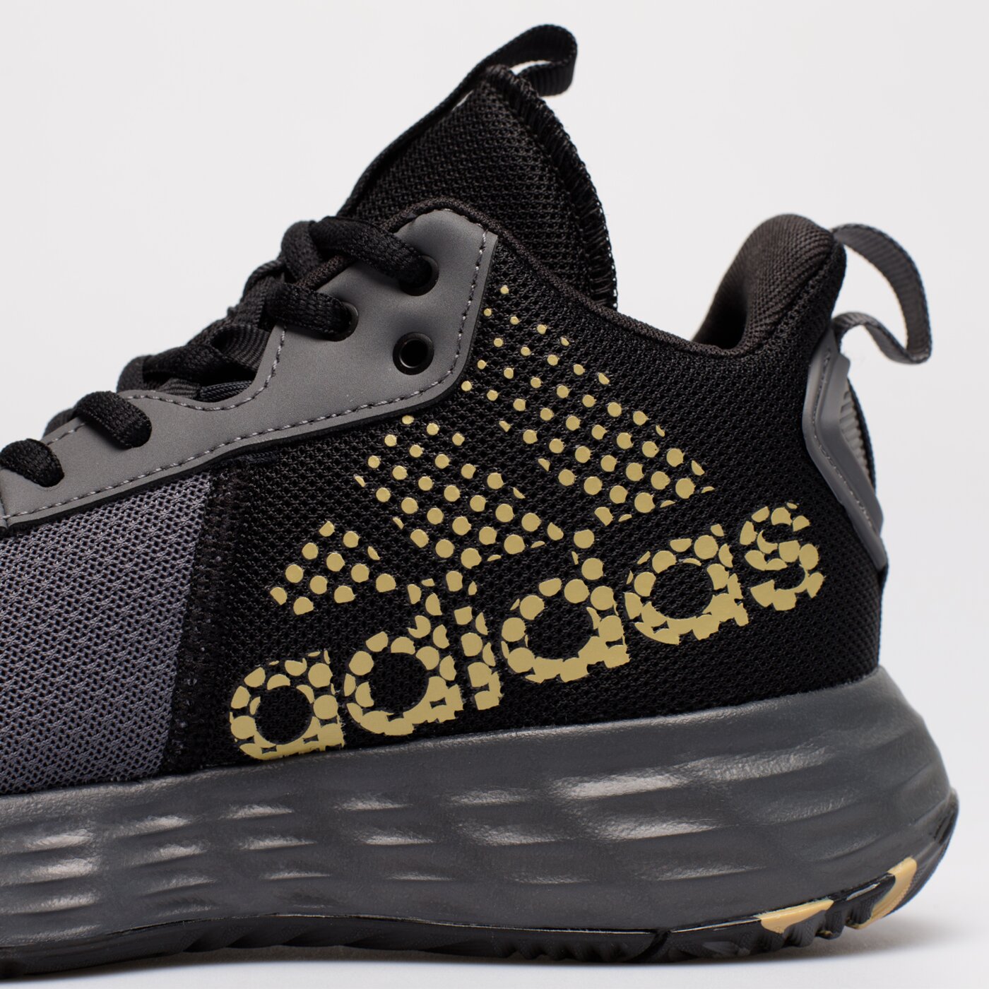 Buty dziecięce do koszykówki ADIDAS OWNTHEGAME 2.0 K gz3381 kolor czarny