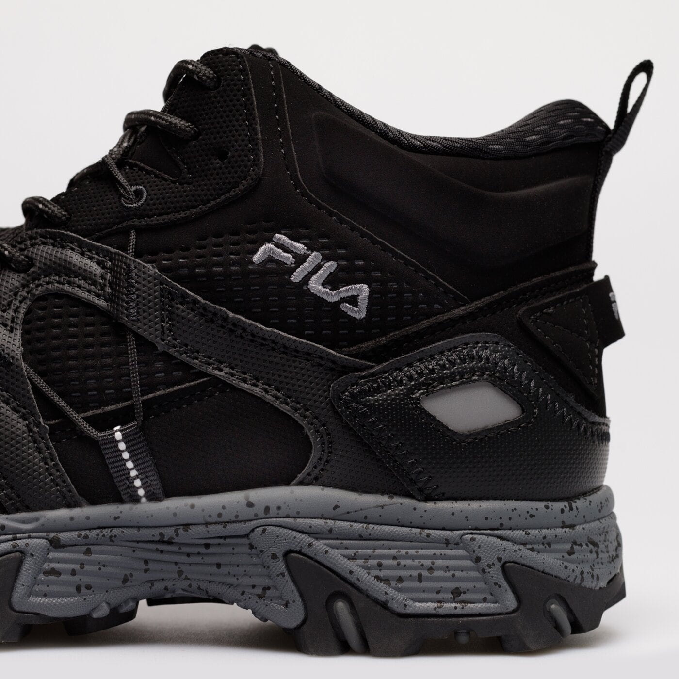 Buty outdoor męskie FILA GRAND TIER MID 1jm01717-002 kolor czarny